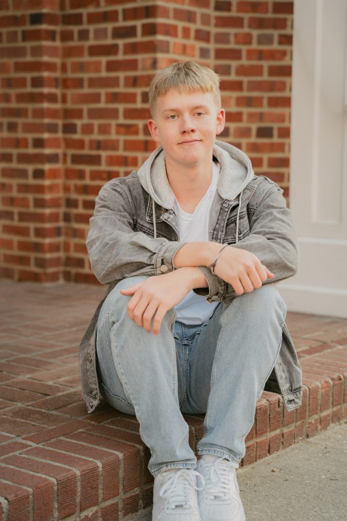 Will during his senior portrait session — photograph 10